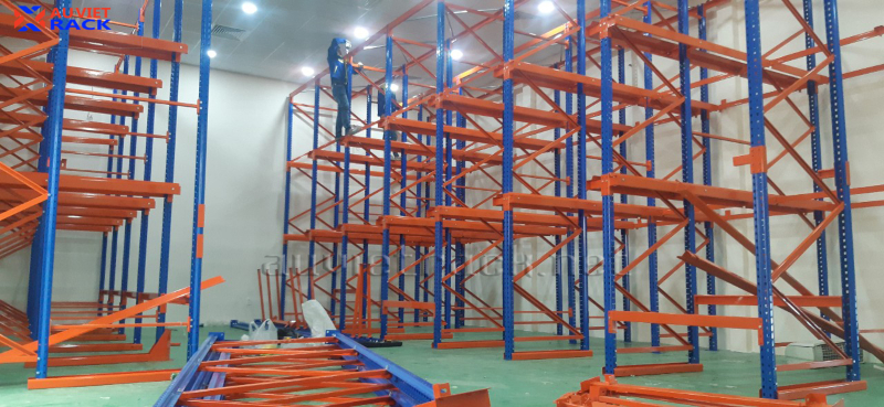 dự án kệ kho dược drive in
